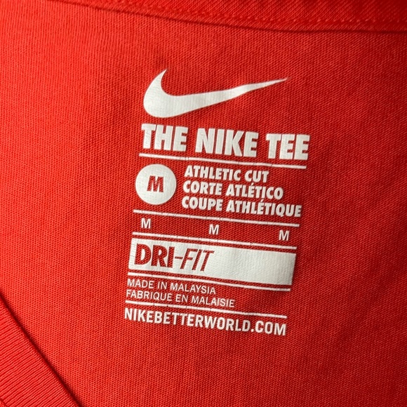 Nike Dri-fit tee - Picture 3 of 3